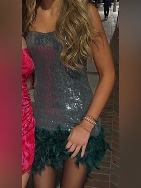 Sequined Green Feather Hem Party Dress